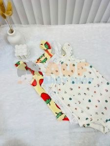 (9M) CARTER'S BODYSUIT WITH SNAP BUTTON CLOSURE